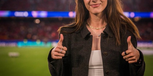 助威男足，邦马蒂到诺坎普现场观看巴萨与马竞的首回合比赛