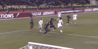 bob半岛体育官方入口-法兰克福2-3遭卡拉巴赫读秒绝杀被提前淘汰，卡米洛-杜兰梅开二度