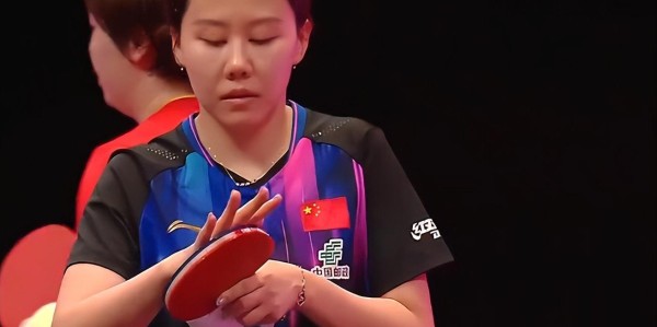 bob半岛体育官方入口-4-0横扫蒯曼进决赛！中国女乒28岁王牌再闪耀：对决朱雨玲冲冠