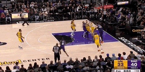 bob半岛体育app下载-东契奇3节40分！四后卫99分！威少，你要毁了湖人？